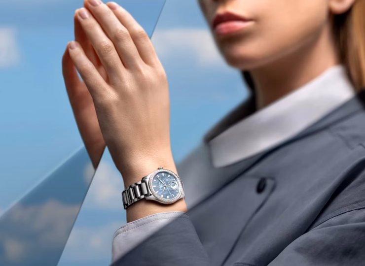 GLASHÜTTE ORIGINAL セレナーデ・ルナ 32.5mm ブルーマザーオブパール ダイヤモンド文字盤 ステンレススティール ブレスレット 1-35-14-04-12-14