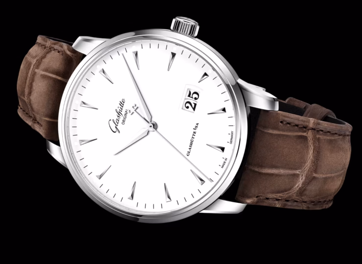 GLASHÜTTE ORIGINAL セネタ・エクセレンス・パノラマデイト 42mm ホワイト文字盤 ステンレススティール ブラウン ルイジアナ・アリゲーター・ストラップ 1-36-03-05-02-31