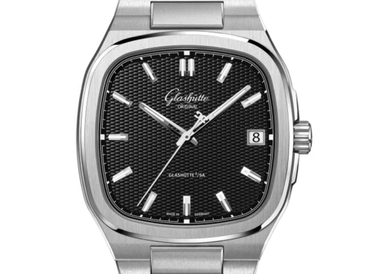 GLASHÜTTE ORIGINAL 70s 39 x 39mm ブラック文字盤 1-36-10-04-02-86