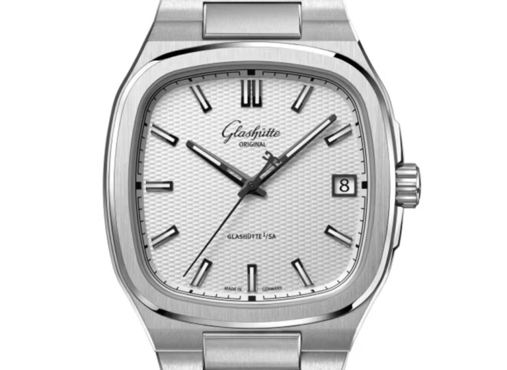 GLASHÜTTE ORIGINAL 70s 39 x 39mm シルバー文字盤 ステンレススティール ブレスレット 1-36-11-01-02-71