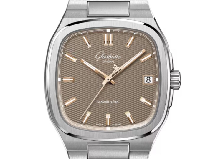 GLASHÜTTE ORIGINAL 70s 39 x 39mm ブラウン文字盤 ステンレススティール ブレスレット 1-36-11-03-02-71