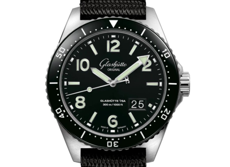 GLASHÜTTE ORIGINAL SeaQパノラマデイト 43.2mm ブラック文字盤 ステンレススティール ブラック シンセティック 1-36-13-01-80-35