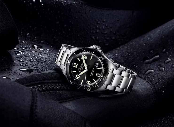 GLASHÜTTE ORIGINAL SeaQパノラマデイト 43.2mm ブラック文字盤 ステンレススティール ブレスレット 1-36-13-01-80-70