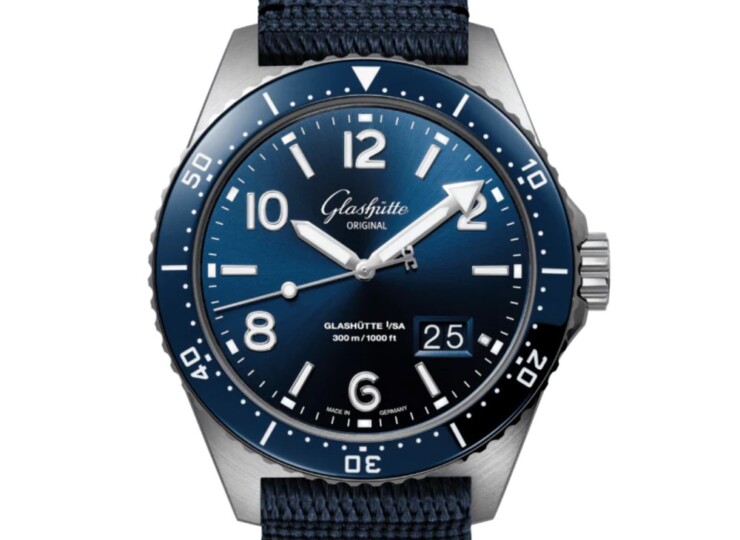 GLASHÜTTE ORIGINAL SeaQパノラマデイト 43.2mm ラディアントブルー文字盤 ステンレススティール ブルー シンセティック 1-36-13-02-81-36