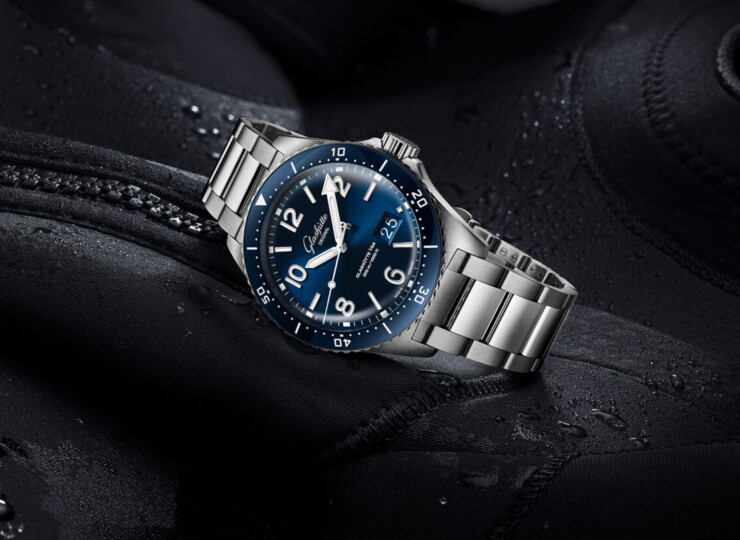 GLASHÜTTE ORIGINAL SeaQパノラマデイト 43.2mm ラディアントブルー文字盤 ステンレススティール ブレスレット 1-36-13-02-81-70