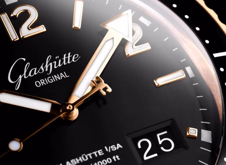 GLASHÜTTE ORIGINAL SeaQパノラマデイト 43.2mm ブラック文字盤 レッドゴールド ブラック ラバーストラップ 1-36-13-03-90-33