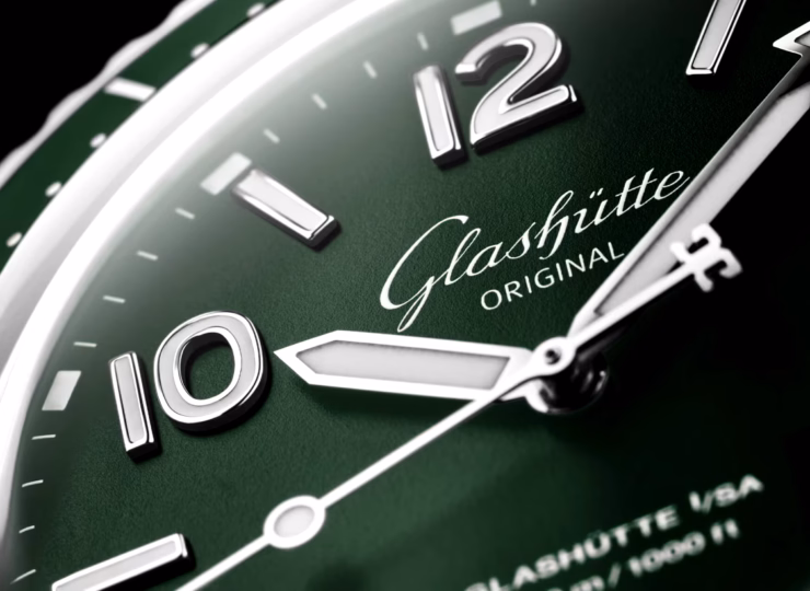GLASHÜTTE ORIGINAL SeaQパノラマデイト 43.2mm リードグリーン文字盤 ステンレススティール ブレスレット 1-36-13-07-83-70