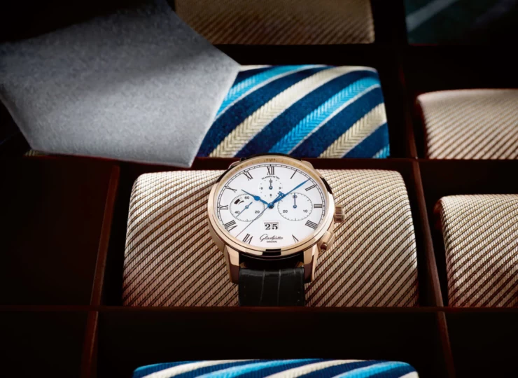 GLASHÜTTE ORIGINAL セネタ・クロノグラフ・パノラマデイト 42mm シルバーグレイン文字盤 1-37-01-01-05-30