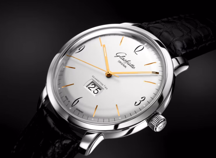 GLASHÜTTE ORIGINAL シックスティーズ・パノラマデイト 42mm シルバー文字盤 ステンレススティール 2-39-47-01-02-04