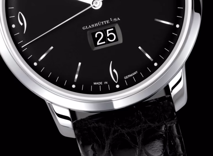 GLASHÜTTE ORIGINAL シックスティーズ・パノラマデイト 42mm ブラック文字盤 2-39-47-03-02-04