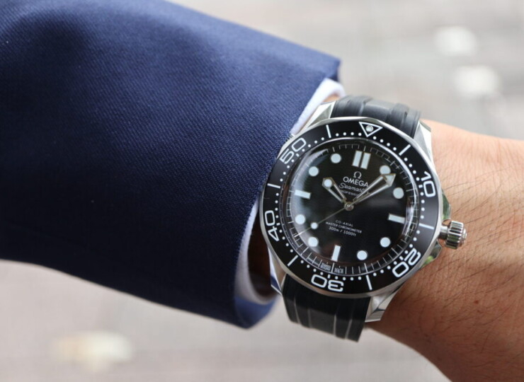 OMEGA シーマスター ダイバー300M 42mm ブラック文字盤 ステンレススティール 210.32.42.20.01.003