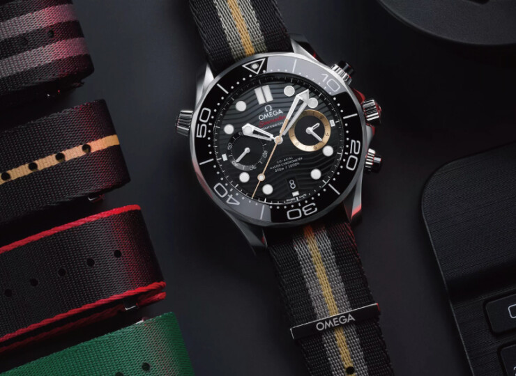 OMEGA シーマスター ダイバー300M クロノグラフ 44mm 007 ファーストライト ブラック文字盤 210.32.44.51.01.002