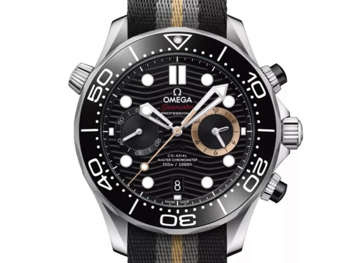 OMEGA シーマスター ダイバー300M クロノグラフ 44mm 007 ファーストライト ブラック文字盤 210.32.44.51.01.002