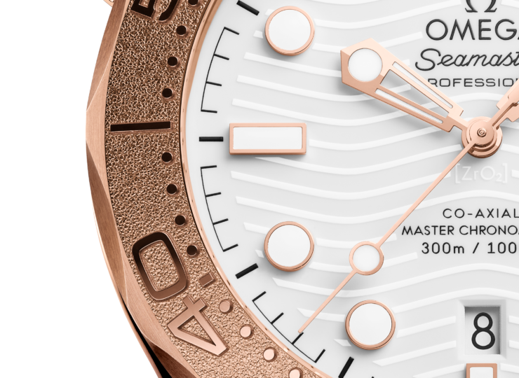 OMEGA シーマスター ダイバー300M 42mm ホワイト文字盤 セドナゴールド 210.52.42.20.04.001