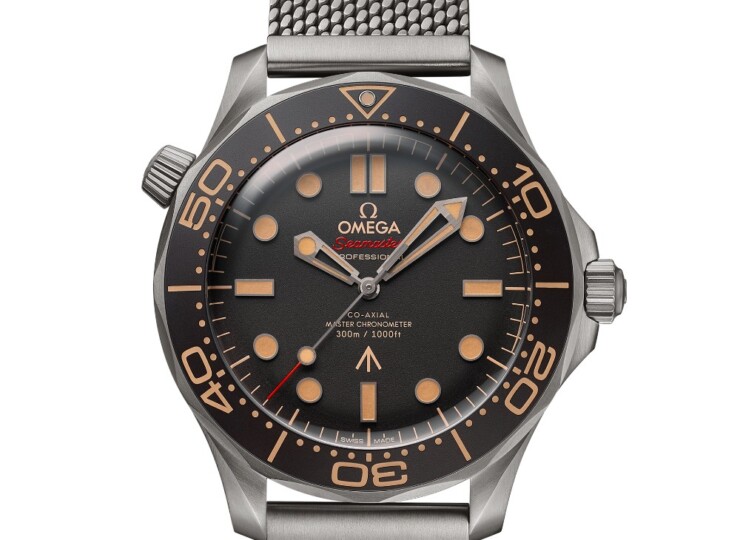 OMEGA シーマスター ダイバー300M 42mm 007 エディション ブラウン文字盤 チタン ブレスレット 210.90.42.20.01.001