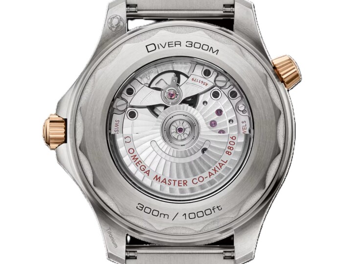 OMEGA シーマスター ダイバー300M 42mm グリーン文字盤 チタン＆ブロンズゴールド 210.90.42.20.10.001
