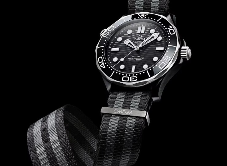 OMEGA シーマスター ダイバー300M 43.5mm ブラック文字盤 210.92.44.20.01.002