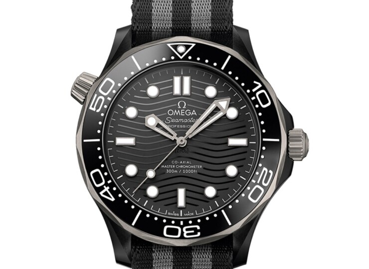 OMEGA シーマスター ダイバー300M 43.5mm ブラック文字盤 210.92.44.20.01.002