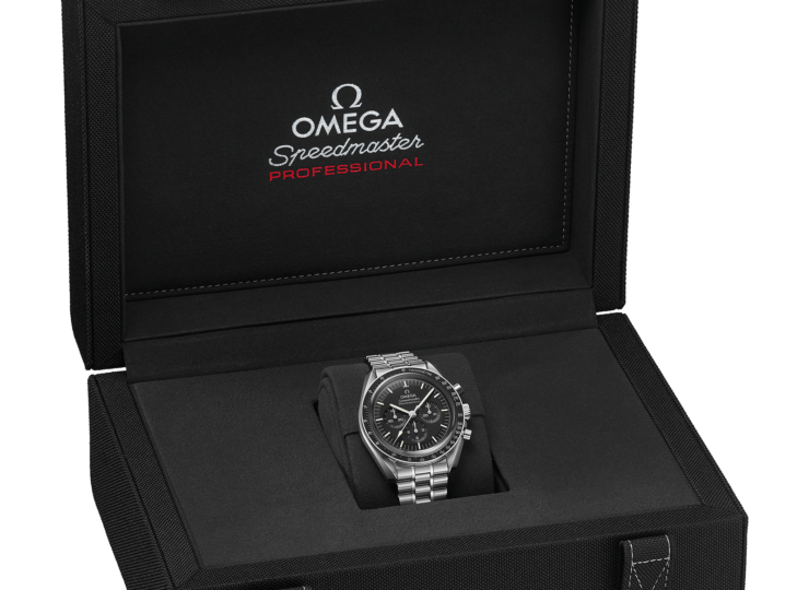OMEGA スピードマスター ムーンウォッチ プロフェッショナル 42mm ブラック文字盤（両面サファイアガラス） 310.30.42.50.01.002 外箱