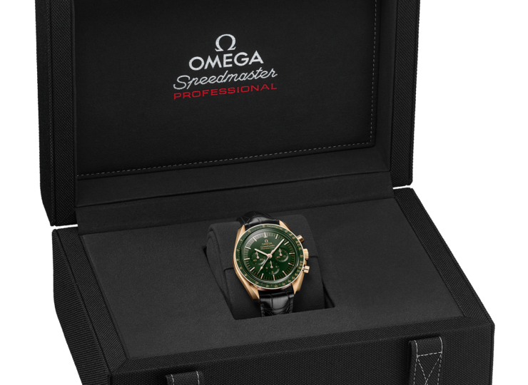 OMEGA スピードマスター ムーンウォッチ プロフェッショナル 42mm グリーン文字盤 310.63.42.50.10.001