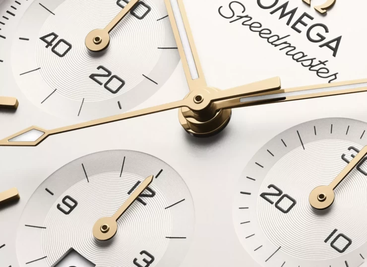 OMEGA スピードマスター 38mm シルバー文字盤 ステンレススティール&ムーンシャインゴールド 324.20.38.50.02.001