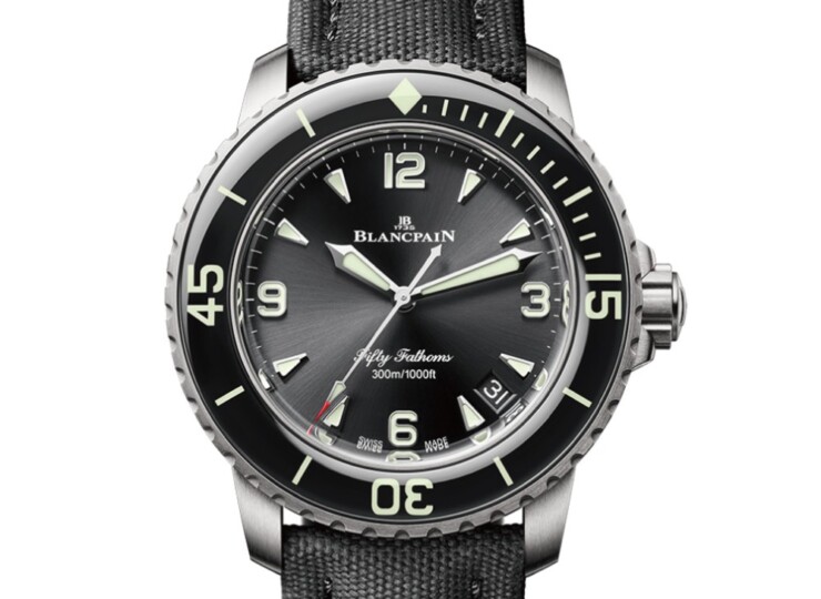 BLANCPAIN フィフティファゾムス オートマティック 42.3mm ブラック文字盤 チタン セイルキャンバス 5010-12B30-B52B