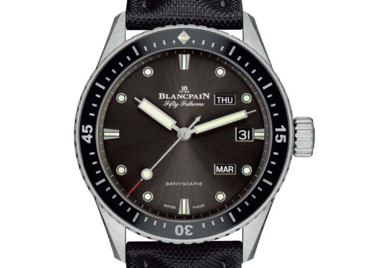 BLANCPAIN フィフティ ファゾムス バチスカーフ アニュアルカレンダー 43mm ブラック文字盤 5071-1110-B52A