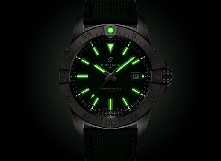BREITLING アベンジャー オートマチック 42 グリーン文字盤 A17328101L1X1