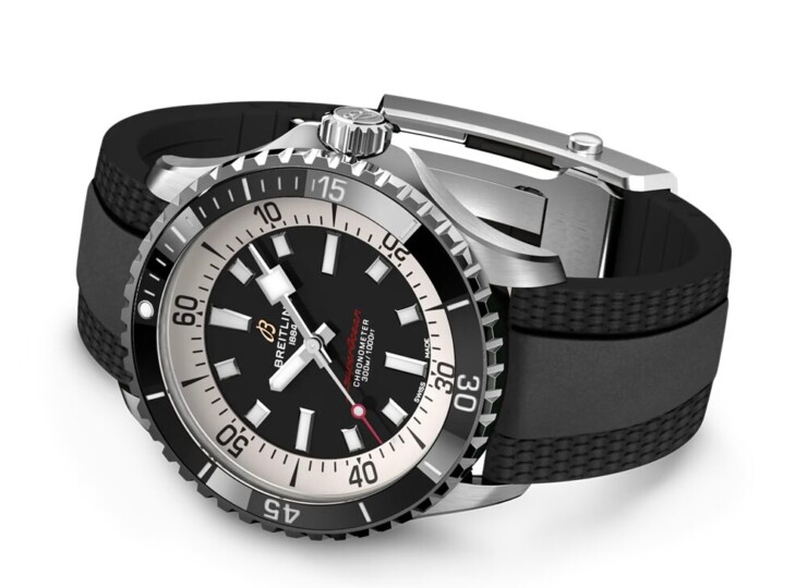 BREITLING スーパーオーシャン オートマチック 42 ブラック文字盤 ステンレススティール ブラック・ラバー・ストラップ A17375211B1S1