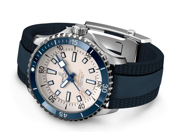 BREITLING スーパーオーシャン オートマチック 42 クリーム文字盤 A17375E71G1S1