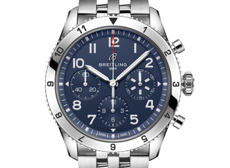 BREITLING クラシック アヴィ クロノグラフ 42 トリビュート トゥ ヴォート F4U コルセア ブルー文字盤 A233801A1C1A1