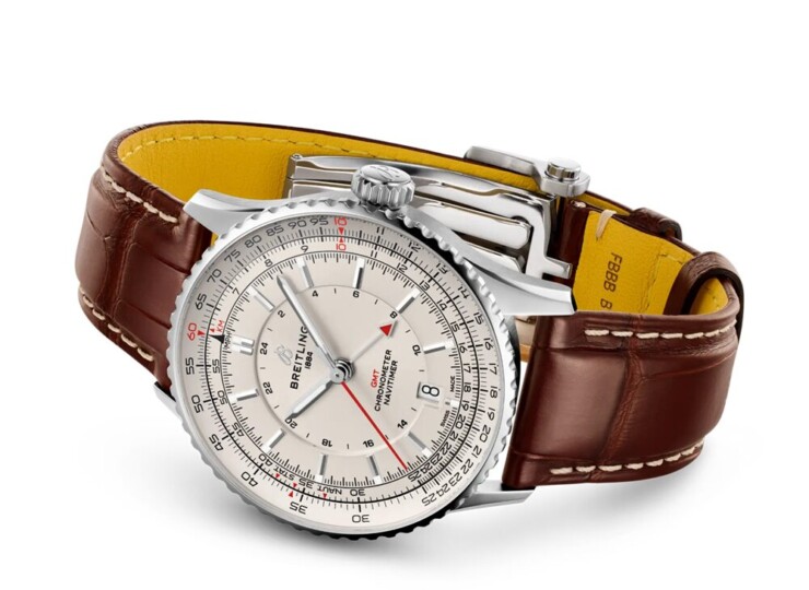 BREITLING ナビタイマー オートマチック GMT 41 クリーム文字盤 A32310211G1P1