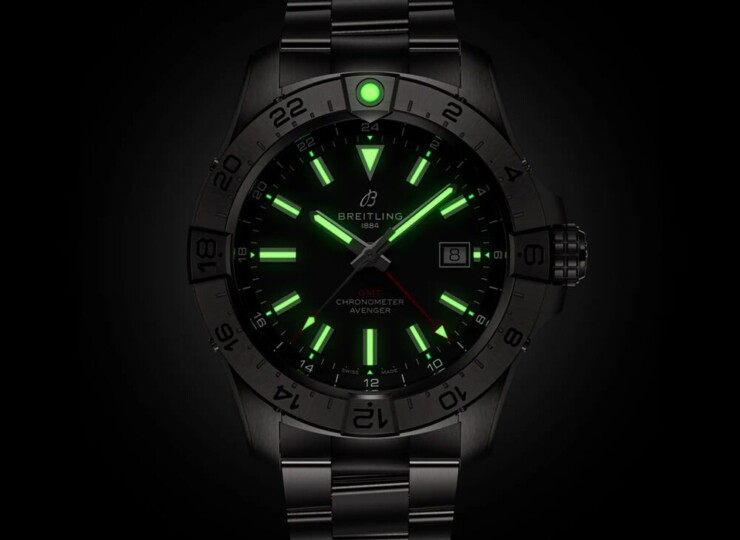 BREITLING アベンジャー オートマチック GMT 44 ブラック文字盤 A32320101B1A1