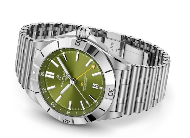 BREITLING クロノマット オートマチック GMT 40 ヤニス・アデトクンボ グリーン文字盤 A32398A11L1A1