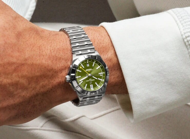 BREITLING クロノマット オートマチック GMT 40 ヤニス・アデトクンボ グリーン文字盤 A32398A11L1A1