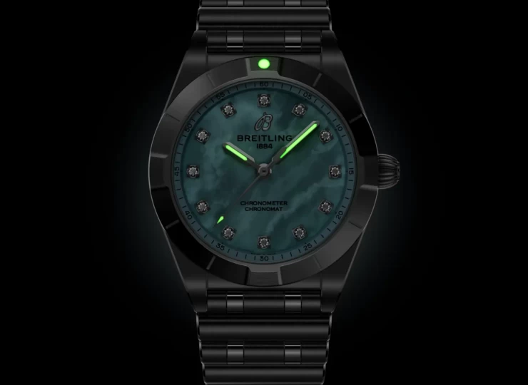 BREITLING クロノマット 28 ブルー・マザーオブパール文字盤 A72310101C1A1