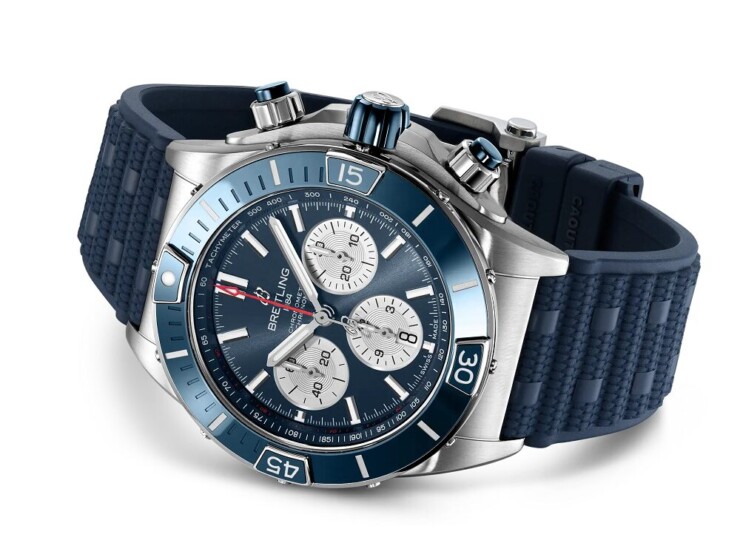 BREITLING スーパー クロノマット B01 44 ブルー文字盤 AB0136161C1S1