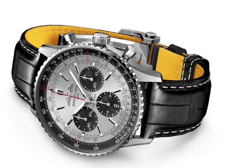BREITLING ナビタイマー B01 クロノグラフ 43 シルバー文字盤 AB0138241G1P1