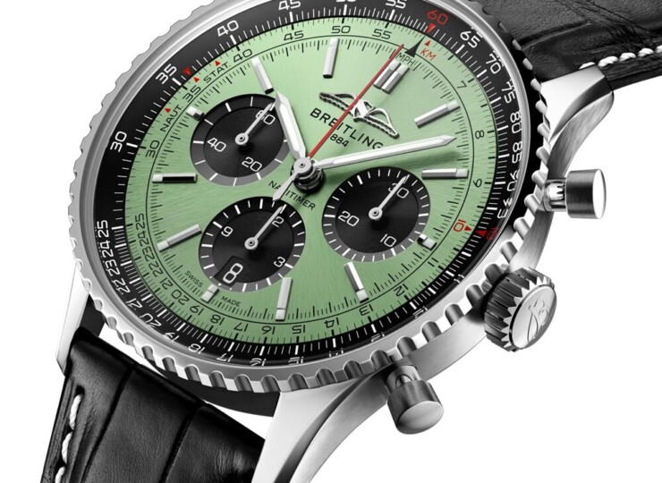 BREITLING ナビタイマー B01 クロノグラフ 43 ミントグリーン文字盤 AB0138241L1P1