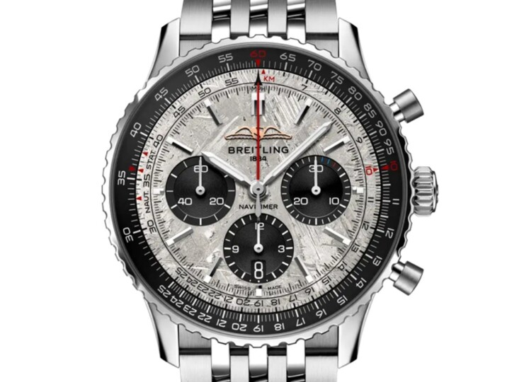 BREITLING ナビタイマー B01 クロノグラフ 43 ウルトラマン リミテッド AB01389D1G1A1
