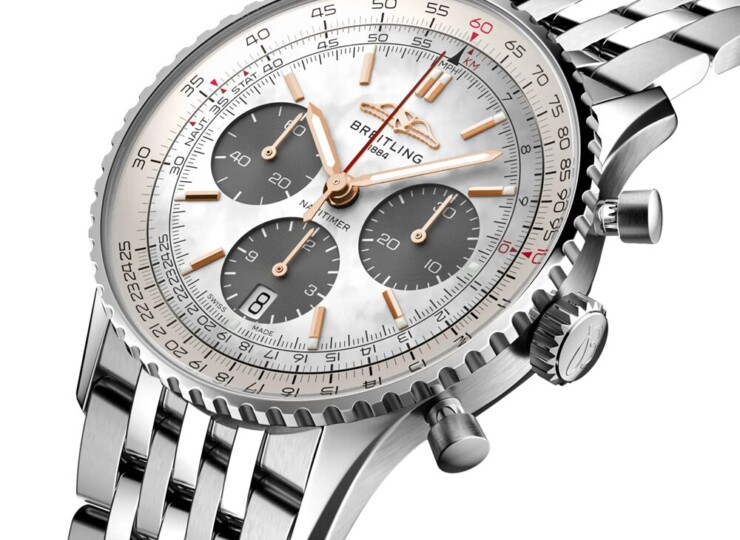 BREITLING ナビタイマー B01 クロノグラフ 41 ジャパン エディション マザーオブパール文字盤 AB0139211A1A1