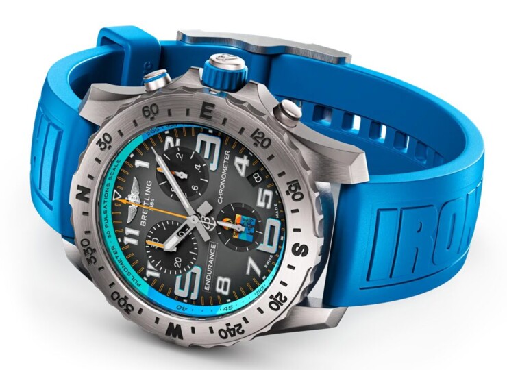 BREITLING エンデュランス プロ IRONMAN® ワールドチャンピオンシップ 2025 アンスラサイト文字盤 E823105A1M1S1