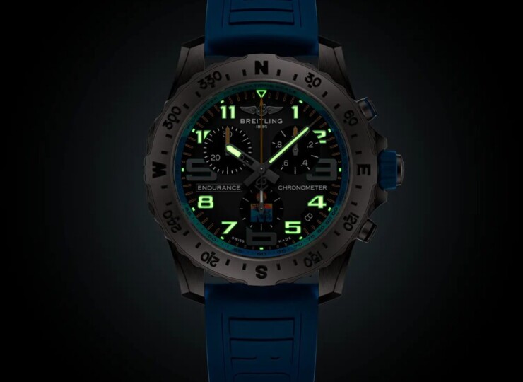 BREITLING エンデュランス プロ IRONMAN® ワールドチャンピオンシップ 2025 アンスラサイト文字盤 E823105A1M1S1