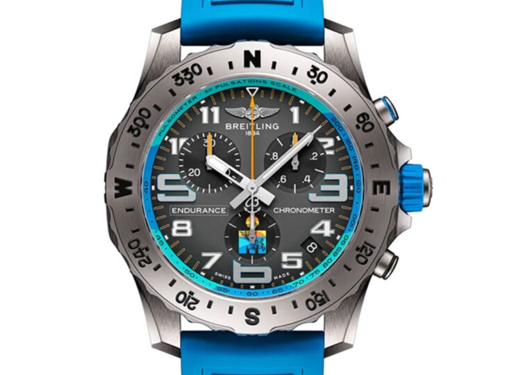 BREITLING エンデュランス プロ IRONMAN® ワールドチャンピオンシップ 2025 アンスラサイト文字盤 E823105A1M1S1