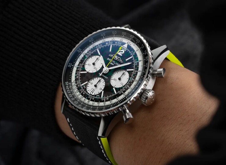 BREITLING ナビタイマー B01 クロノグラフ 43 Aston Martin Aramco Formula ONE™ team カーボン文字盤 EB01381A1B1X1