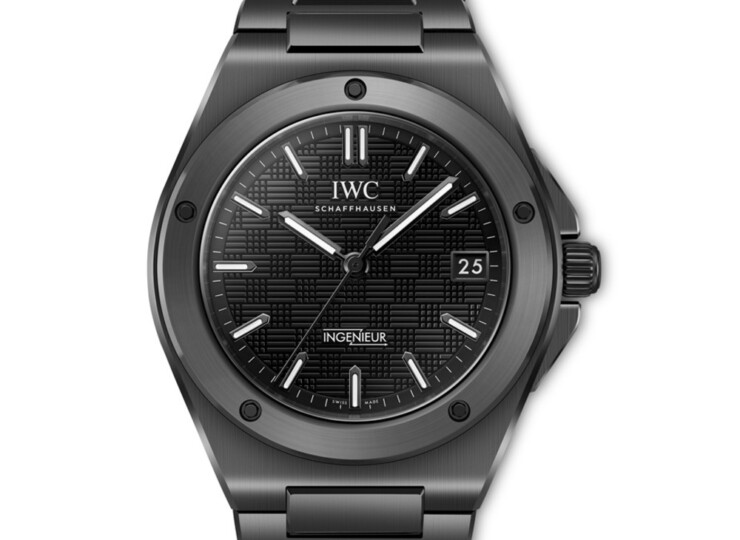 IWC インヂュニア・オートマティック 42mm ブラック文字盤 IW338903