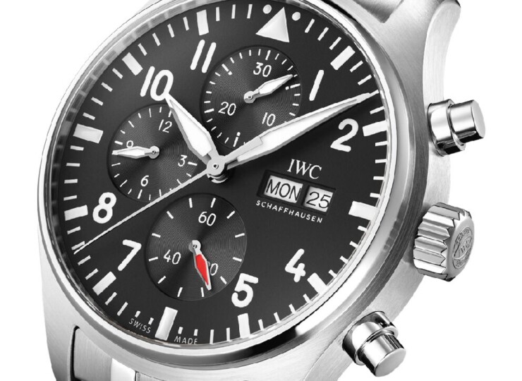 IWC パイロット・ウォッチ・クロノグラフ 43mm ブラック文字盤 ブレスレット IW378002