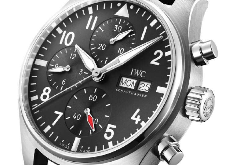 IWC パイロット・ウォッチ・クロノグラフ 41mm ブラック文字盤 カーフスキン・ストラップ IW388111