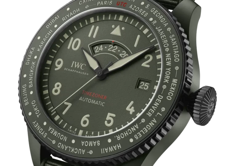 IWC パイロット・ウォッチ・タイムゾーナー・トップガン “ウッドランド” 46mm グリーン文字盤 IW395601