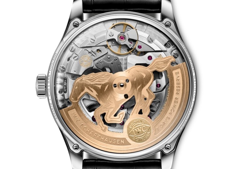 IWC ポルトギーゼ・オートマティック 42 “イヤー・オブ・ザ・ホース” 42.4mm レッド文字盤 IW501709